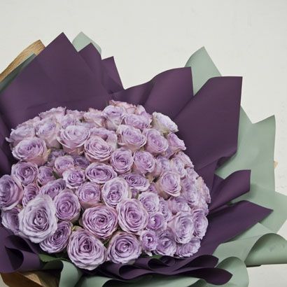 紫のバラの花束ローズ 紫薔薇70本 古希のお祝いにおすすめ | リンク 