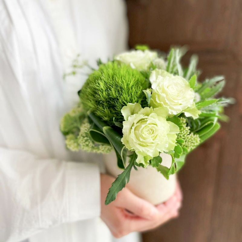 グリーンリーフ 薔薇 アレンジメント グリーンリーフ 薔薇 アレンジメント - メルカリ