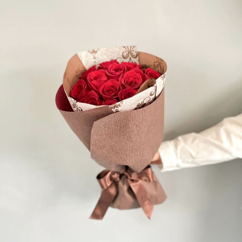 ダズンローズブーケプレミアムローズ（大輪） 赤薔薇12本のバラの花束